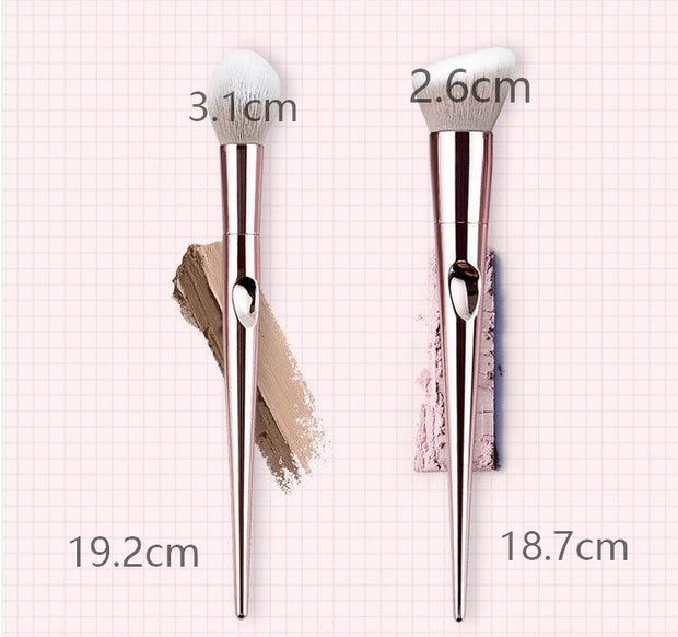 Makeup brush


